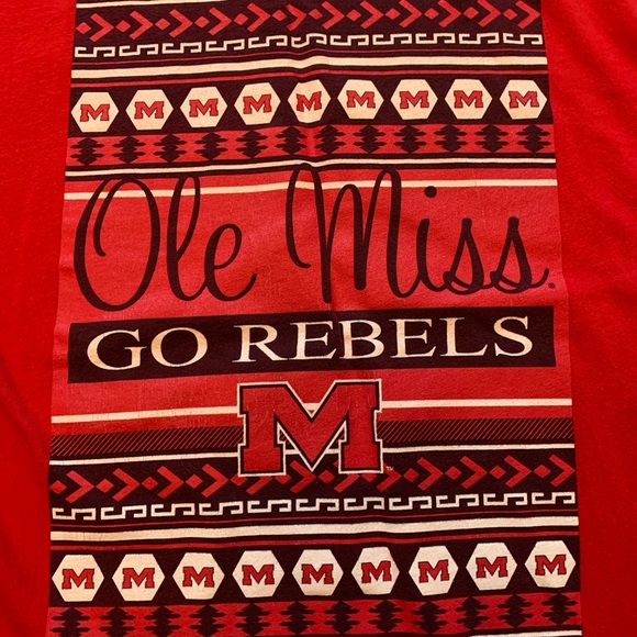 Ole Miss Rebels ladies small red tshirt NWOT - Picture 5 of 5